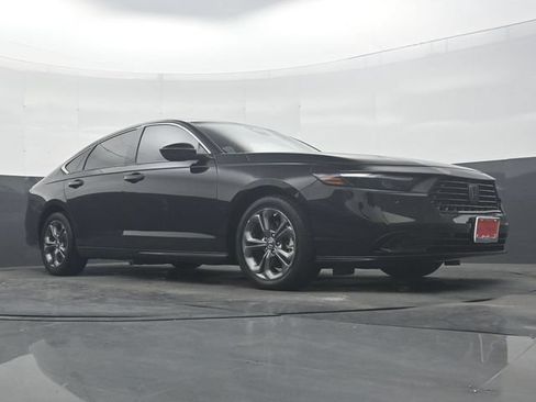 Used 2023 Honda Accord EX-L image 27
