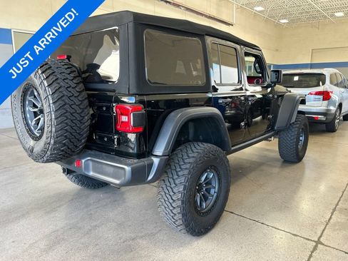 Used 2021 Jeep Wrangler Unlimited Rubicon AWD/4WD image 3