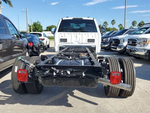 Certified 2025 Ford F550 4x4 Regular Cab Super Duty image 4