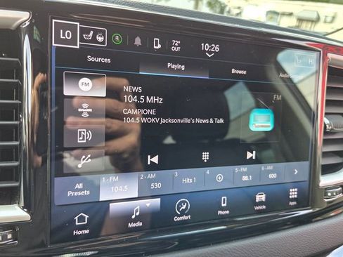 Used 2022 Chrysler Pacifica Touring-L image 22