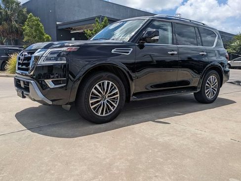 Used 2024 Nissan Armada SL w/ Captain's Chairs Package AWD/4WD image 10