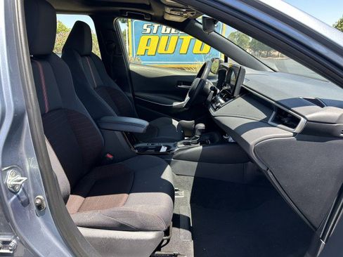 Used 2023 Toyota Corolla SE w/ SE Premium Package FWD image 18