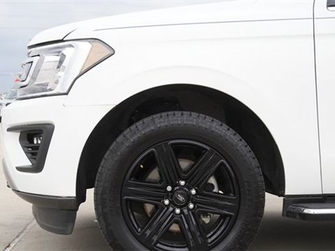 Used 2021 Ford Expedition Max XLT image 5