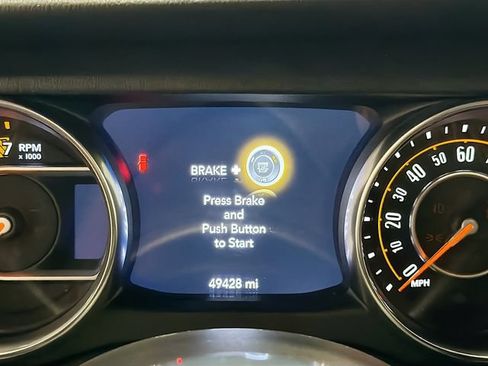 Used 2021 Jeep Wrangler Unlimited Sahara AWD/4WD image 11