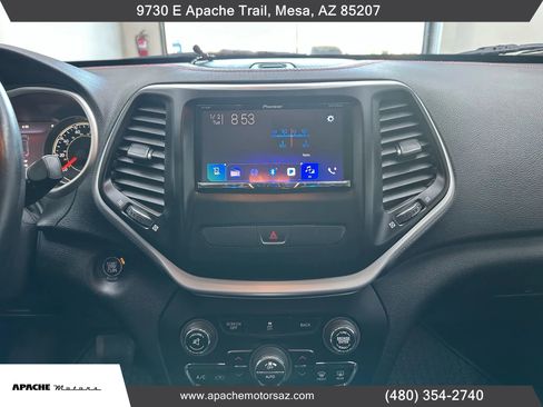 Used 2014 Jeep Cherokee Trailhawk w/ Comfort/Convenience Group image 24