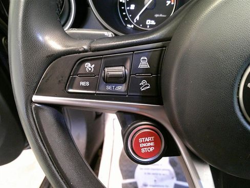 Used 2018 Alfa Romeo Stelvio Ti image 14
