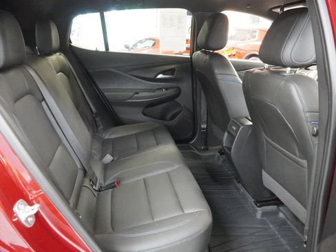 Used 2024 Buick Envista Sport Touring w/ Convenience I Package FWD image 30