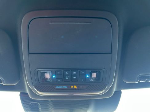 Used 2023 Ford Explorer Platinum w/ Technology Package AWD/4WD image 29