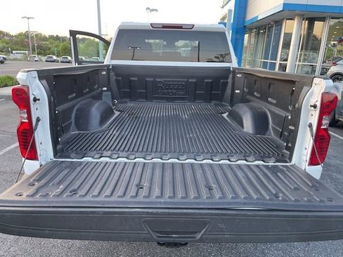 Used 2025 Chevrolet Silverado 2500 LT w/ Convenience Package AWD/4WD image 10