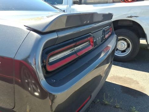 Used 2018 Dodge Challenger R/T RWD image 10