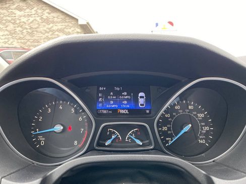 Used 2015 Ford Focus SE w/ Reverse Sensing Package FWD image 23