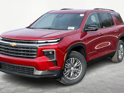 New 2026 Chevrolet Traverse LT w/ Driver Confidence Package image 1