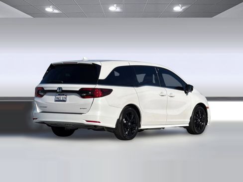 Used 2024 Honda Odyssey Sport image 8