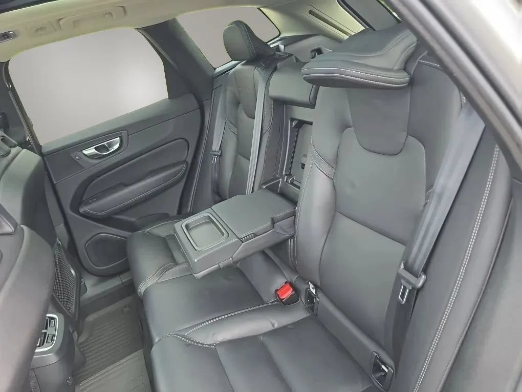 Used 2021 Volvo XC60 T5 Inscription w/ Advanced Package FWD image 46