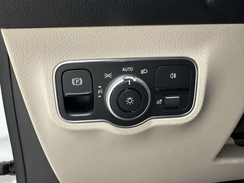 Certified 2024 Mercedes-Benz EQB 250+ image 34