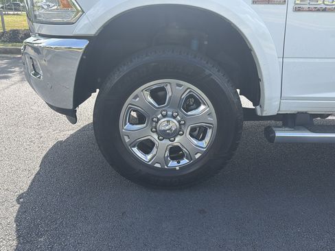 Used 2018 RAM 2500 Laramie w/ Off Road Package AWD/4WD image 32