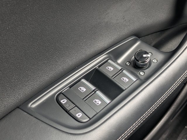 Used 2024 Audi Q8 Prestige w/ Prestige Package AWD/4WD image 25
