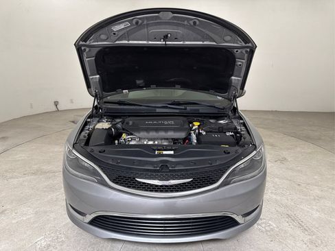 Used 2017 Chrysler 200 Limited Platinum FWD image 16