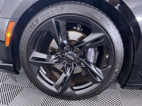 Used 2021 Chevrolet Camaro SS RWD image 15