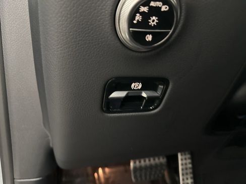 Used 2026 Mercedes-Benz GLC 300 image 17