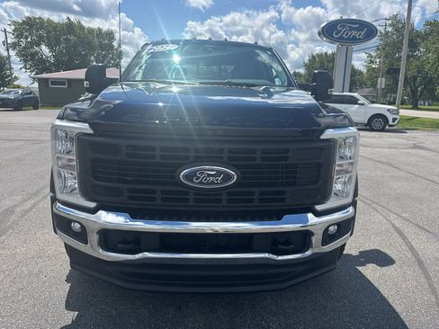 Used 2024 Ford F450 XL w/ 360-Degree Camera Package AWD/4WD image 4