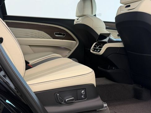 New 2026 Bentley Bentayga Extended Wheelbase AWD/4WD image 43