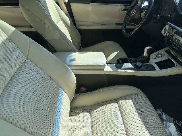 Used 2016 Lexus ES 350 w/ Accessory Package FWD image 16