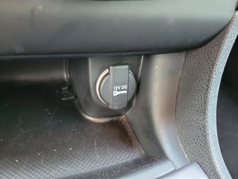 Used 2019 Dodge Charger SXT RWD image 18