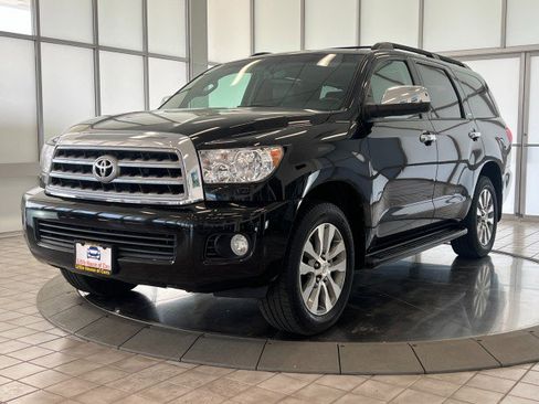 Used 2017 Toyota Sequoia Limited w/ Safety & Convenience Package AWD/4WD image 3