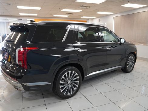 Used 2024 Hyundai Palisade Calligraphy image 13