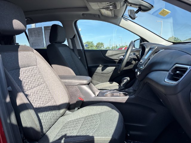 Certified 2024 Chevrolet Equinox LT w/ LPO, Floor Liner Package FWD image 20