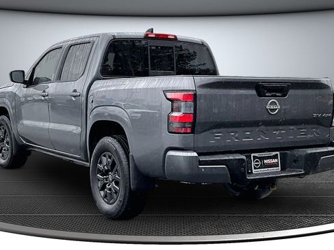 Used 2022 Nissan Frontier SV image 4