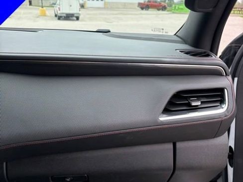 Used 2022 Chevrolet Tahoe RST w/ Luxury Package AWD/4WD image 35