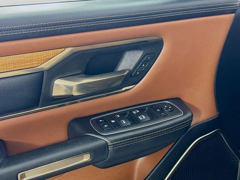 Used 2022 RAM 1500 Limited w/ Body Color Bumper Group image 18