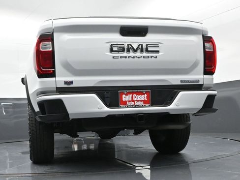 Used 2024 GMC Canyon Elevation w/ Convenience Package image 32