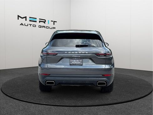 Used 2022 Porsche Cayenne AWD/4WD image 8