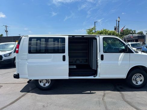 Used 2021 Chevrolet Express 2500 w/ Driver Convenience Package RWD image 6