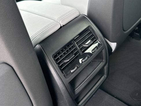 Used 2024 BMW X5 sDrive40i w/ Premium Package image 25