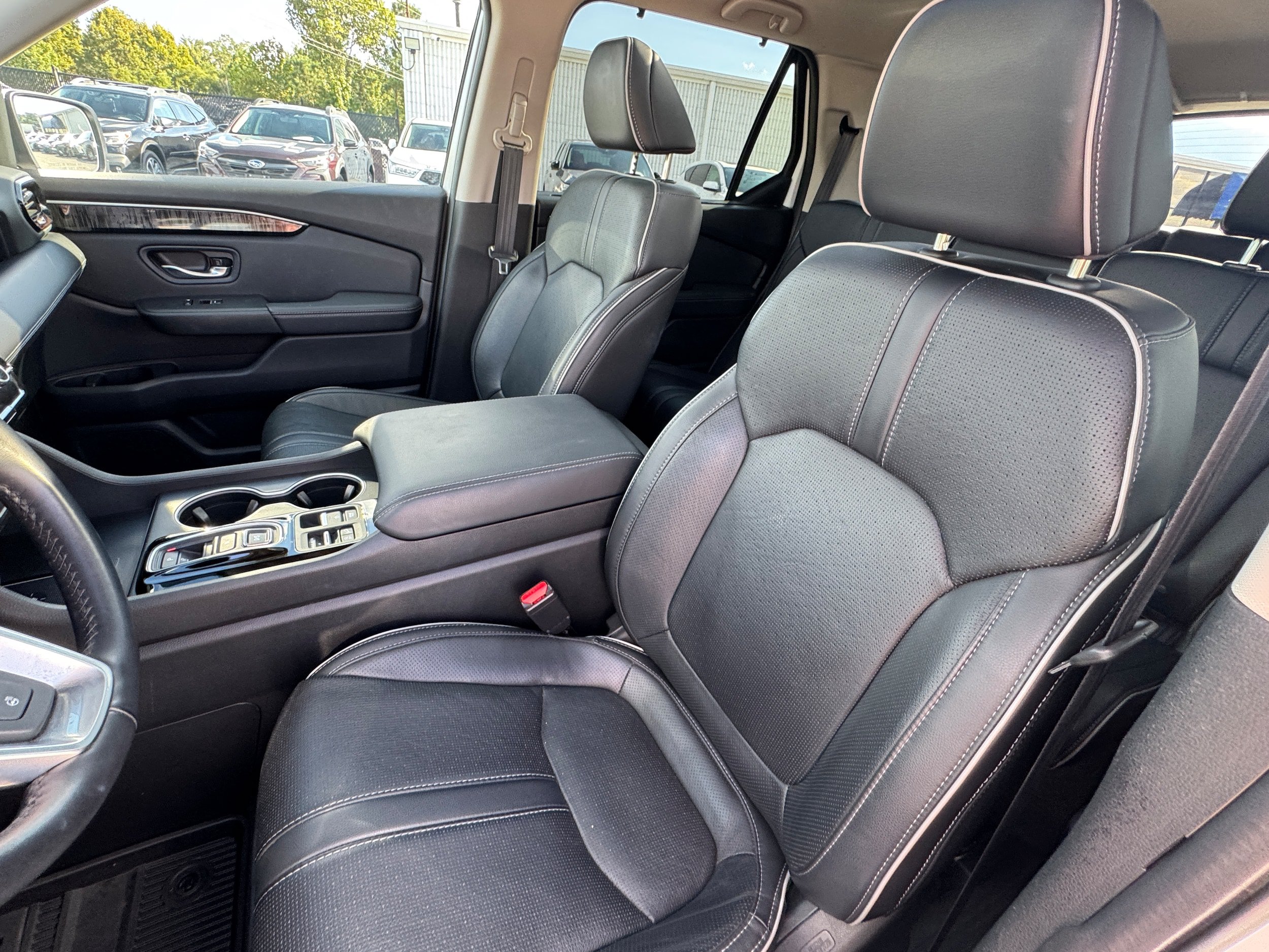 Used 2023 Honda Pilot Elite image 23