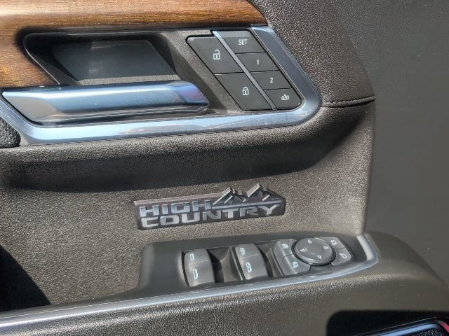 Used 2024 Chevrolet Silverado 1500 High Country w/ Technology Package AWD/4WD image 24