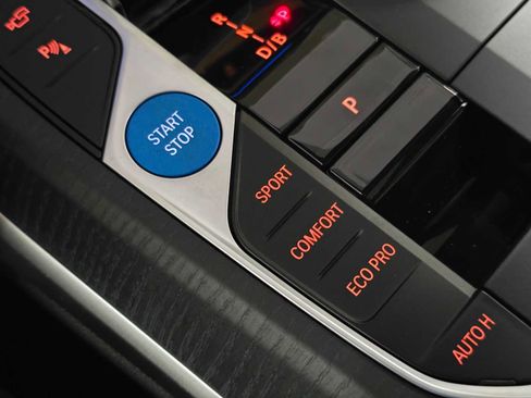 New 2025 BMW i4 xDrive40i w/ Premium Package image 17