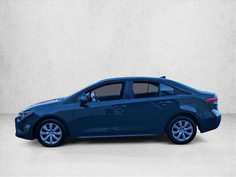 Used 2025 Toyota Corolla LE image 8