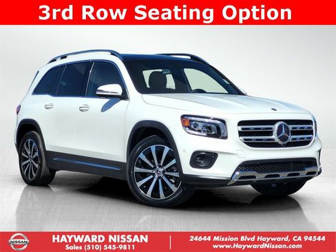 Used 2021 Mercedes-Benz GLB 250 4MATIC w/ Premium Package image 1