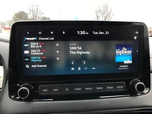 Used 2023 Hyundai Kona Limited image 14