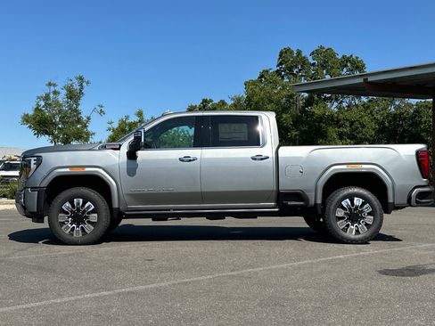 New 2025 GMC Sierra 2500 Denali w/ Denali Reserve Package image 8