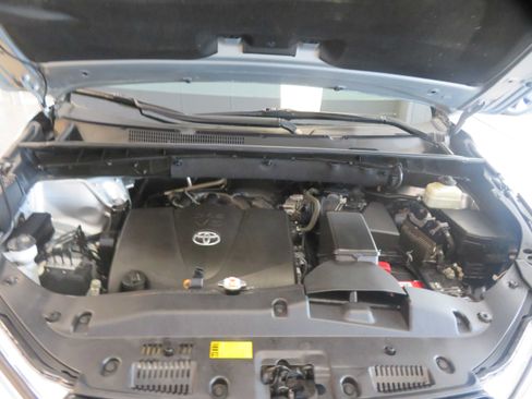 Used 2018 Toyota Highlander XLE AWD/4WD image 58