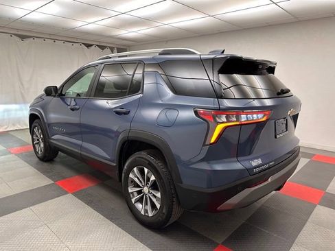 Used 2025 Chevrolet Equinox LT w/ Convenience Package II image 4