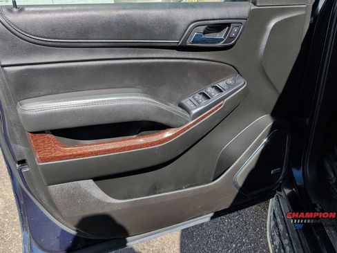 Used 2018 GMC Yukon SLE w/ SLE Value Package image 10