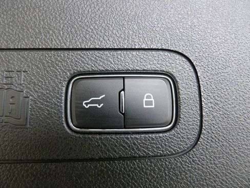 Used 2025 Lincoln Aviator Reserve w/ Equipment Group 201A AWD/4WD image 27