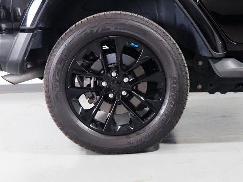 Used 2022 Jeep Wrangler Unlimited Sahara w/ Safety Group image 38